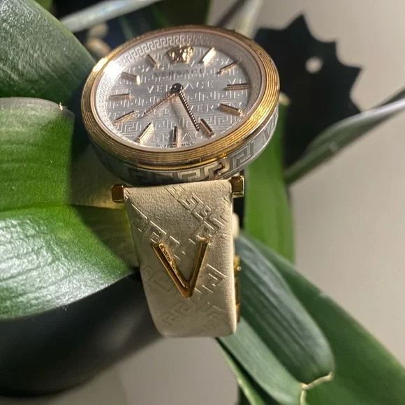 Used limited edition Versace Watch. Nude band. - Picture 2 of 5